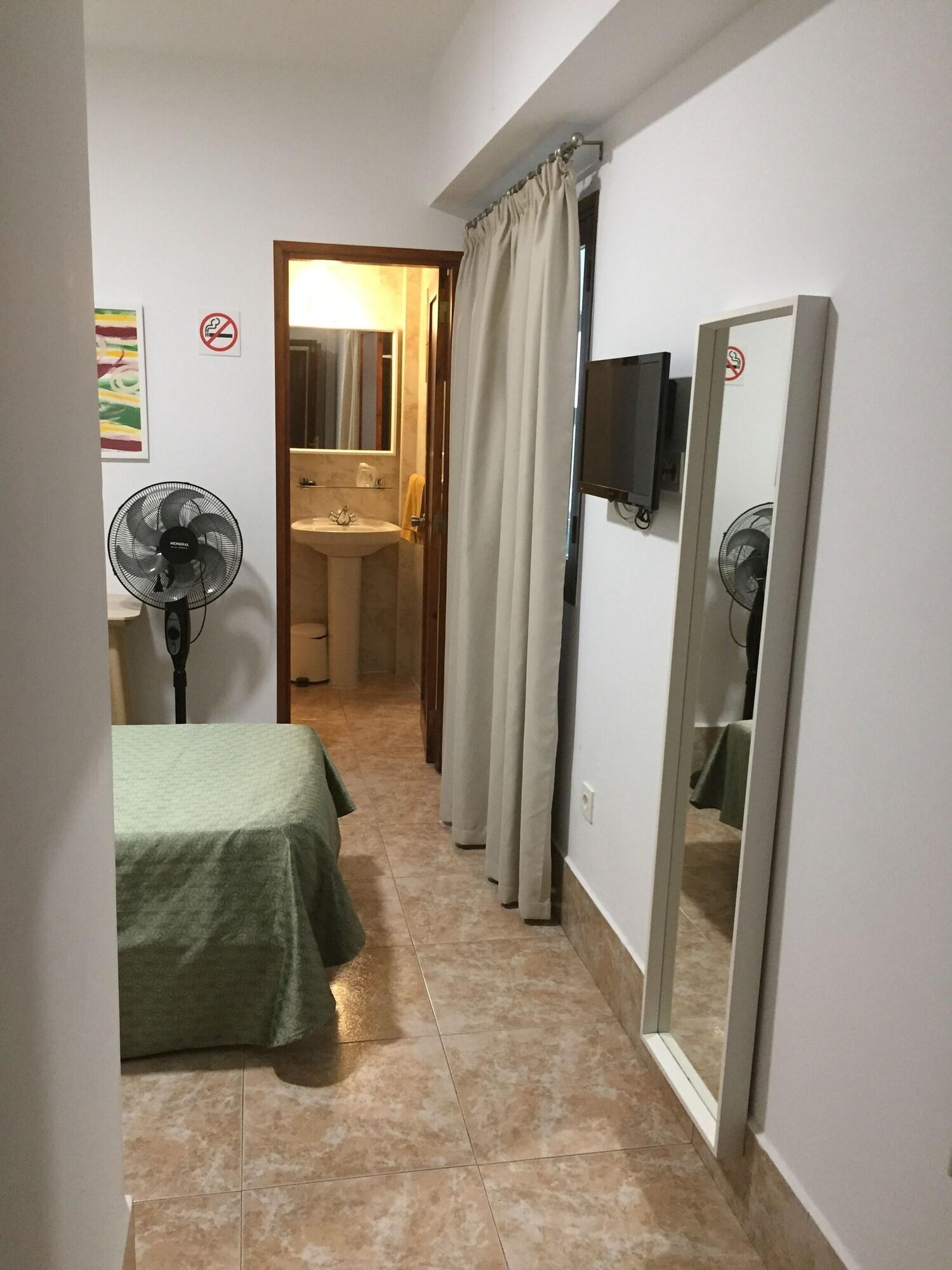 Hostal Residencia Cardona Arrecife  Luaran gambar