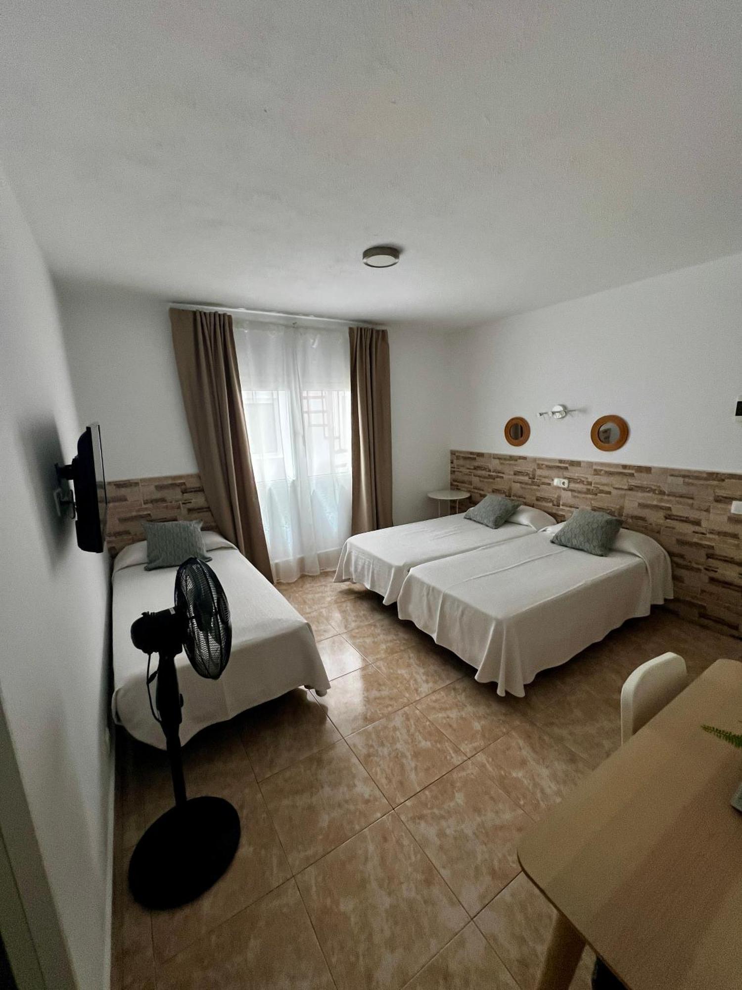 Hostal Residencia Cardona Arrecife  Luaran gambar