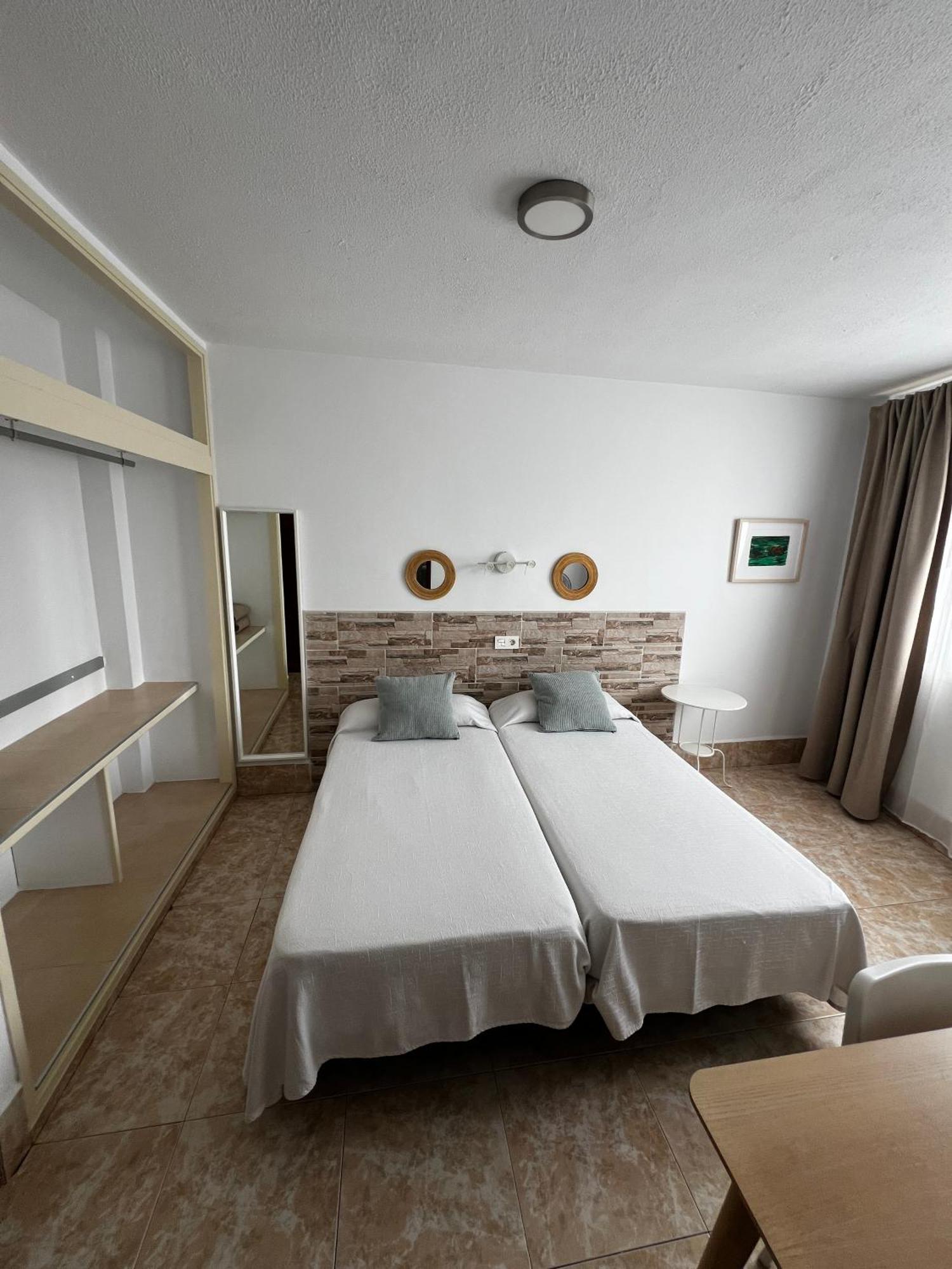 Hostal Residencia Cardona Arrecife  Luaran gambar