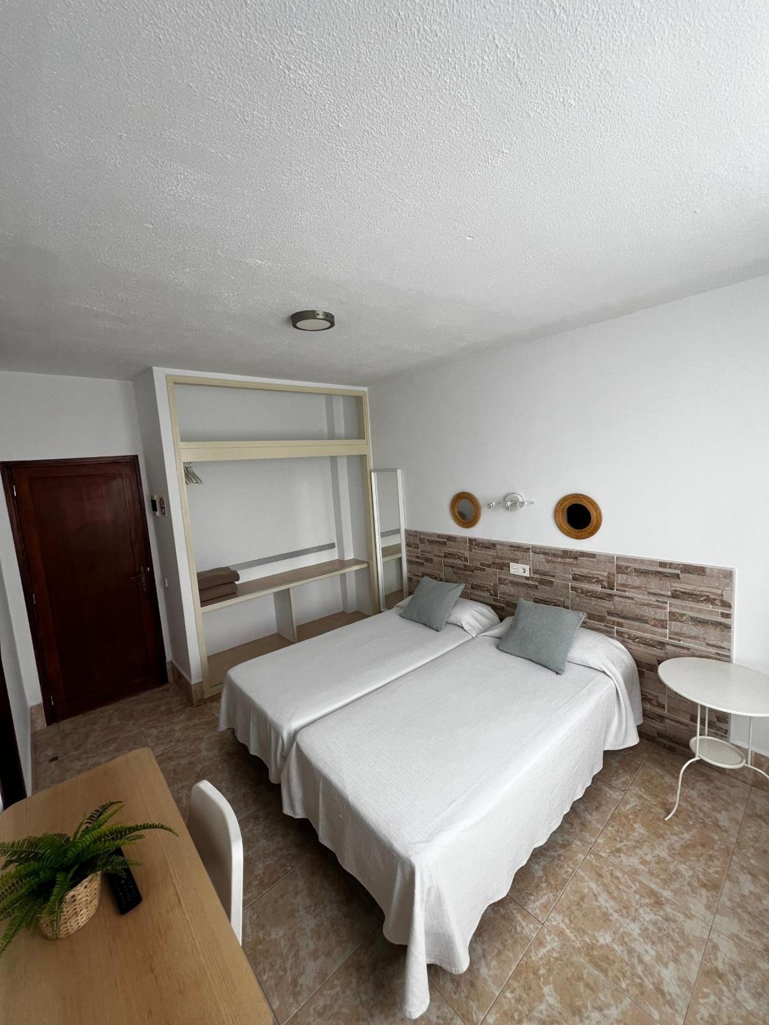 Hostal Residencia Cardona Arrecife  Luaran gambar