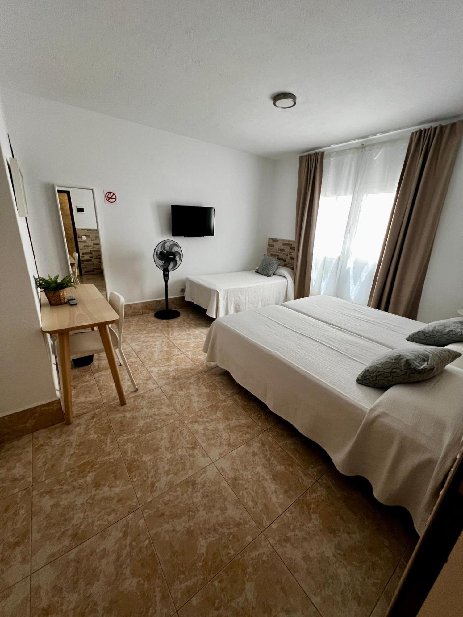 Hostal Residencia Cardona Arrecife  Luaran gambar