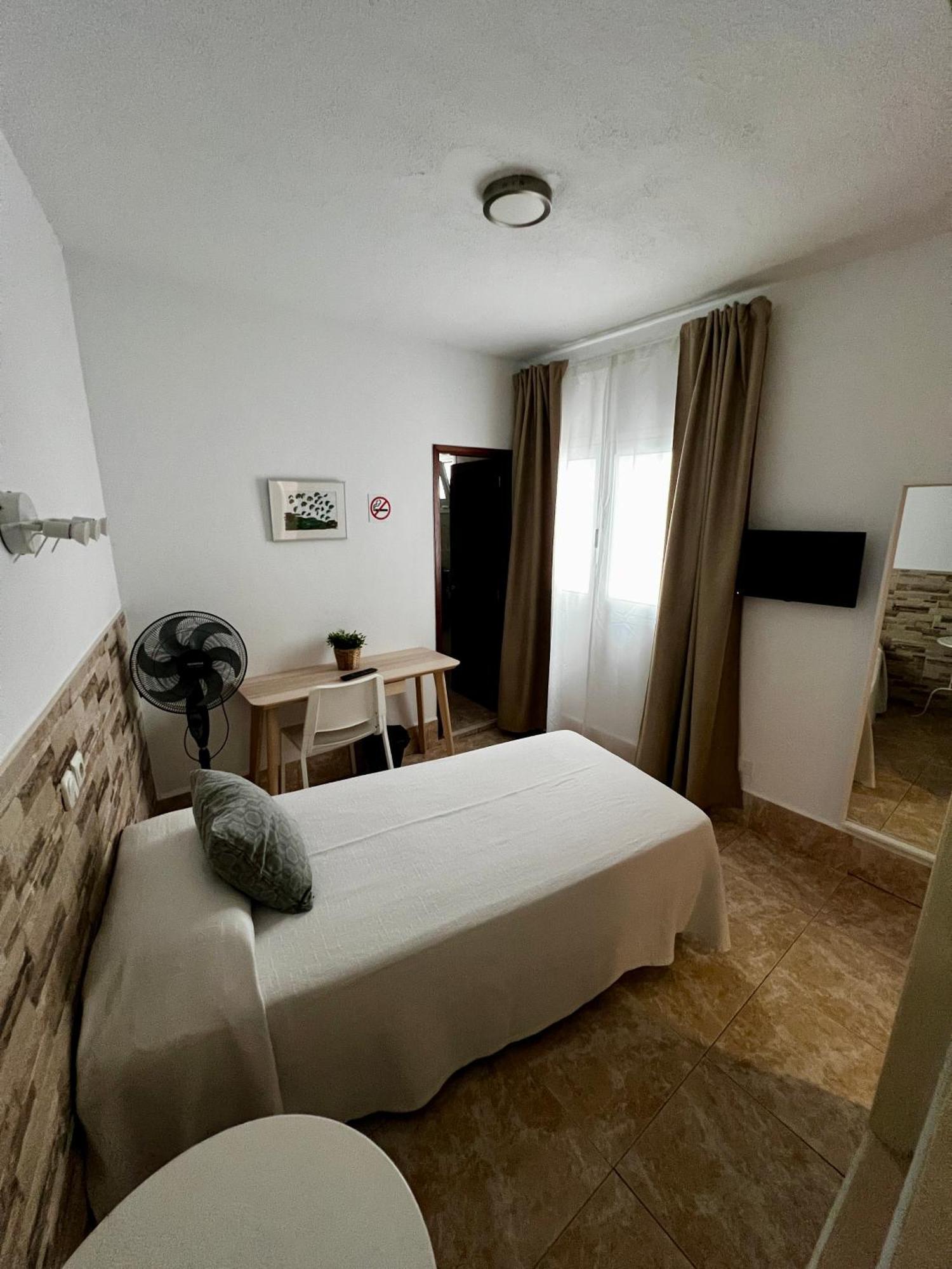 Hostal Residencia Cardona Arrecife  Luaran gambar